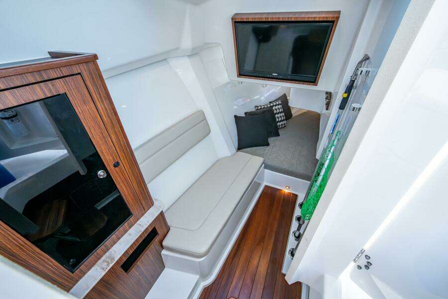 36ft Pursuit Yacht For Sale