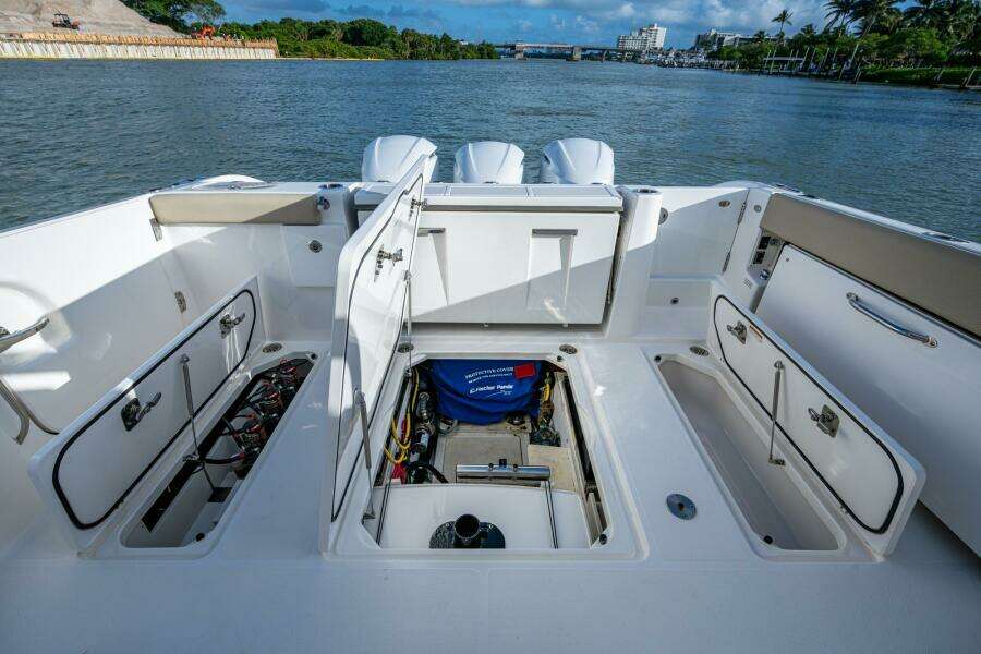 36ft Pursuit Yacht For Sale