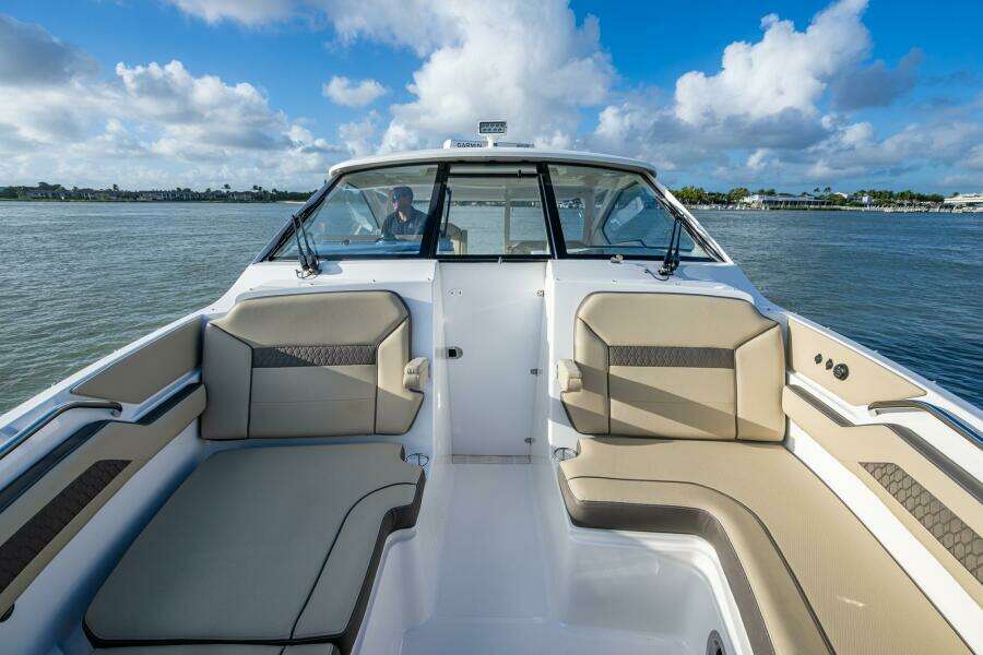 36ft Pursuit Yacht For Sale