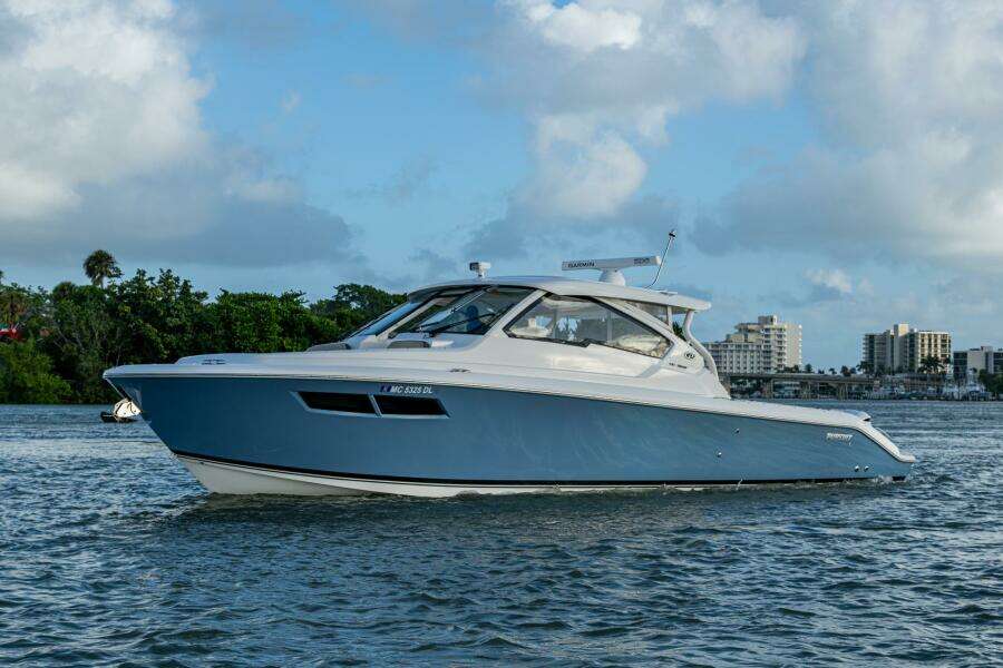 36ft Pursuit Yacht For Sale
