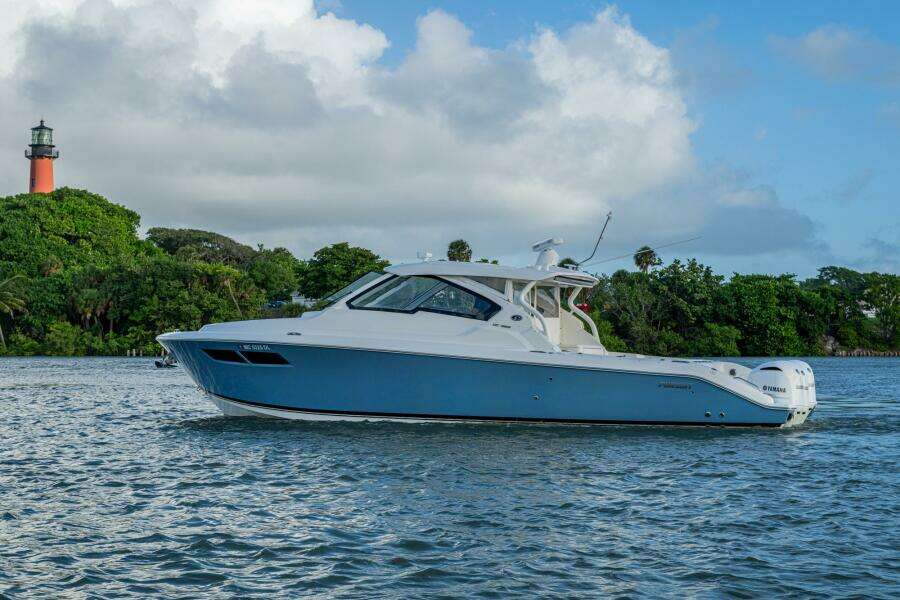 36ft Pursuit Yacht For Sale