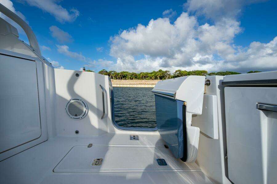 36ft Pursuit Yacht For Sale