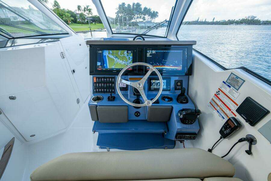 36ft Pursuit Yacht For Sale