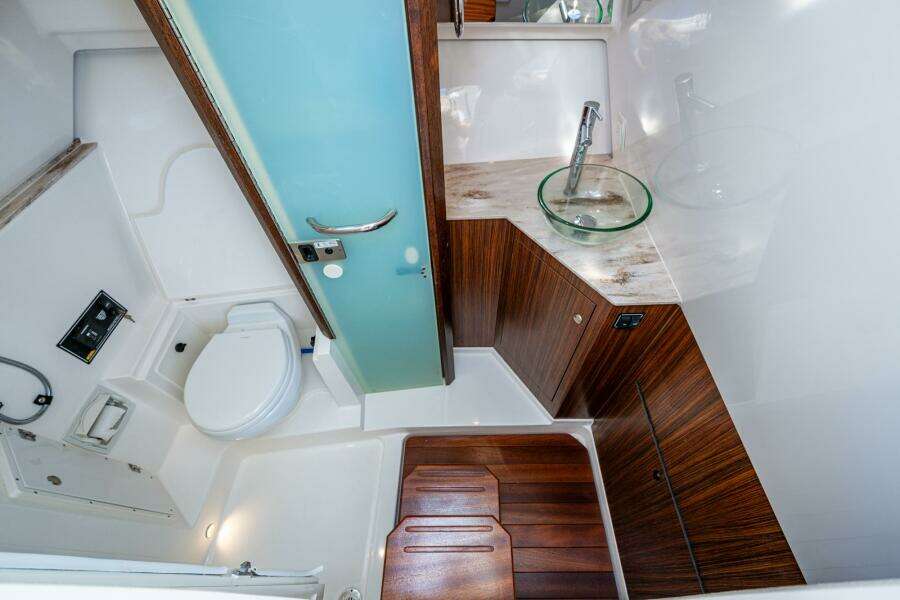 36ft Pursuit Yacht For Sale