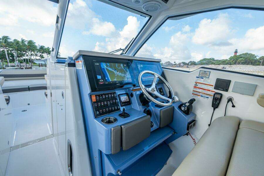 36ft Pursuit Yacht For Sale