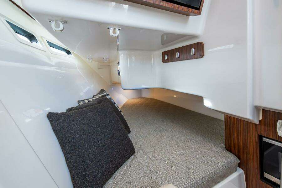 36ft Pursuit Yacht For Sale