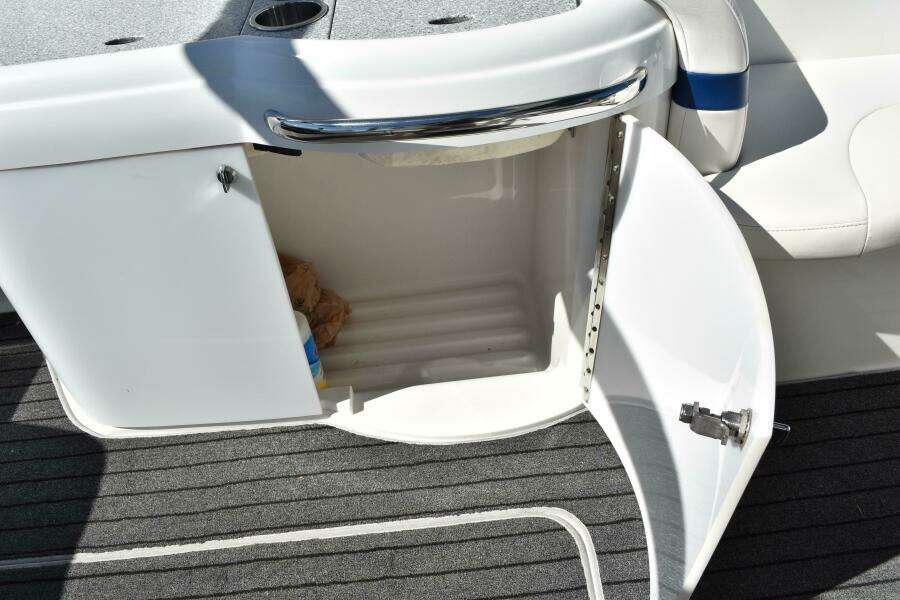 33ft Formula Yacht For Sale