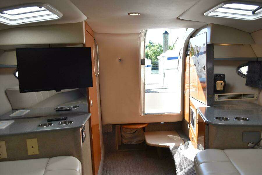 33ft Formula Yacht For Sale