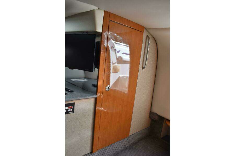 33ft Formula Yacht For Sale