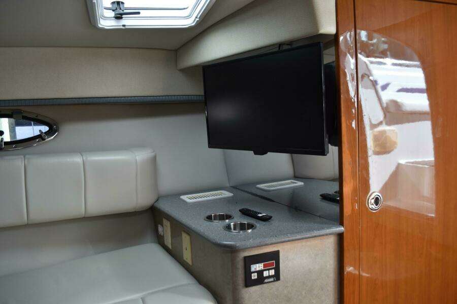 33ft Formula Yacht For Sale
