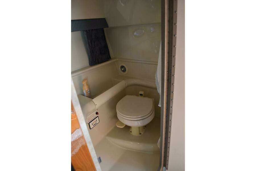 33ft Formula Yacht For Sale