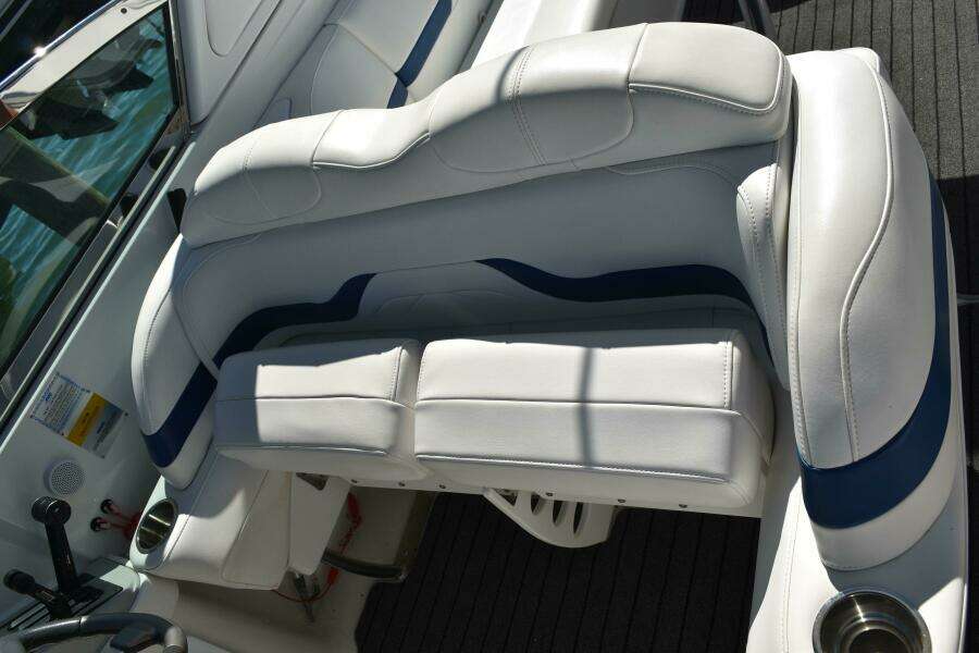 33ft Formula Yacht For Sale