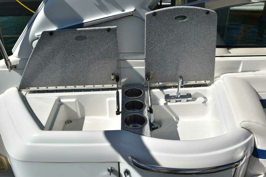 33ft Formula Yacht For Sale