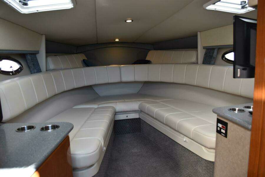 33ft Formula Yacht For Sale