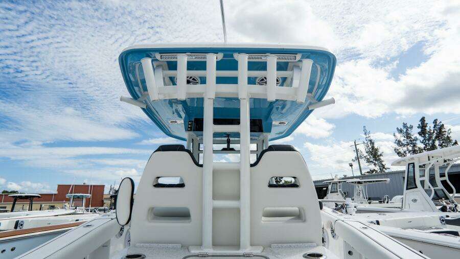 320 CC Adventure 32ft Tidewater Yacht For Sale