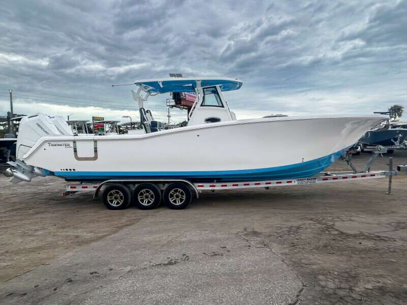 320 CC Adventure 32ft Tidewater Yacht For Sale