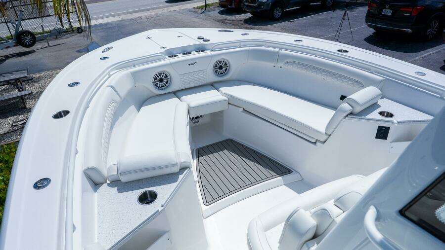 282 CC Adventure 28ft Tidewater Yacht For Sale