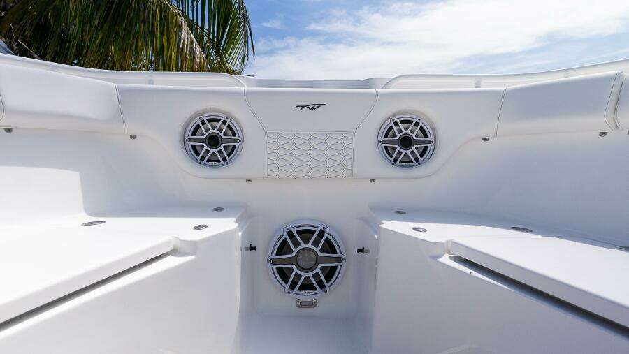 282 CC Adventure 28ft Tidewater Yacht For Sale