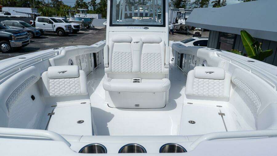282 CC Adventure 28ft Tidewater Yacht For Sale