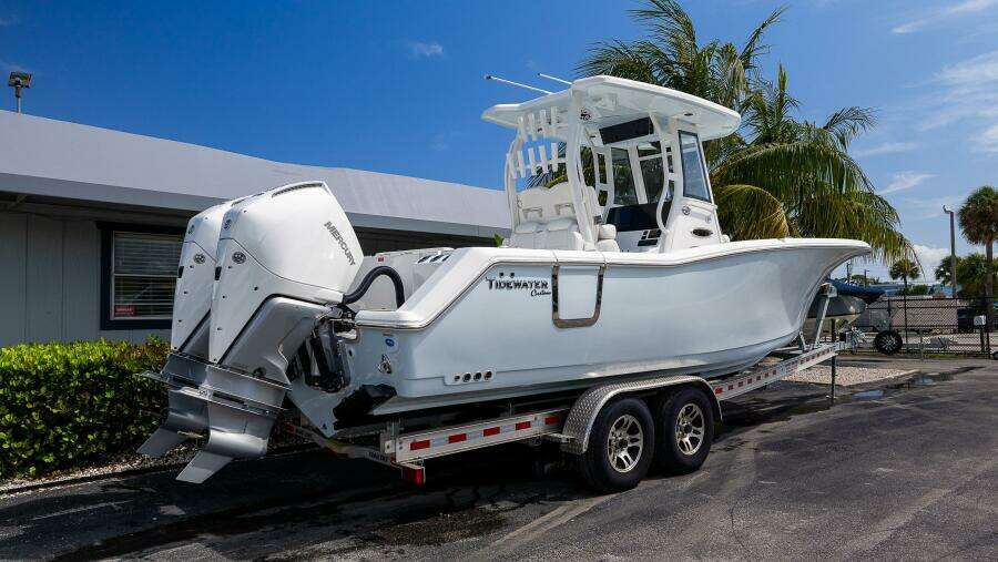 282 CC Adventure 28ft Tidewater Yacht For Sale