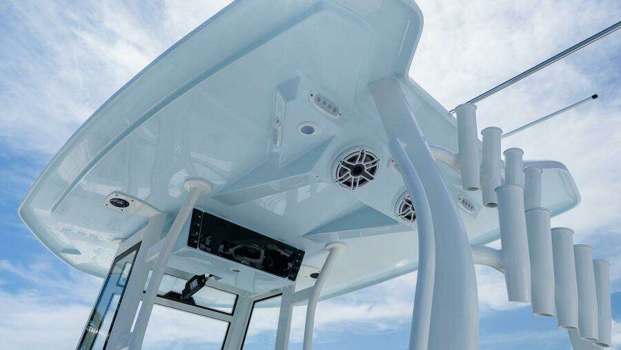 282 CC Adventure 28ft Tidewater Yacht For Sale