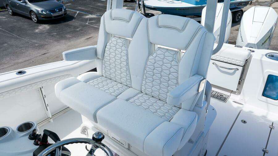 282 CC Adventure 28ft Tidewater Yacht For Sale