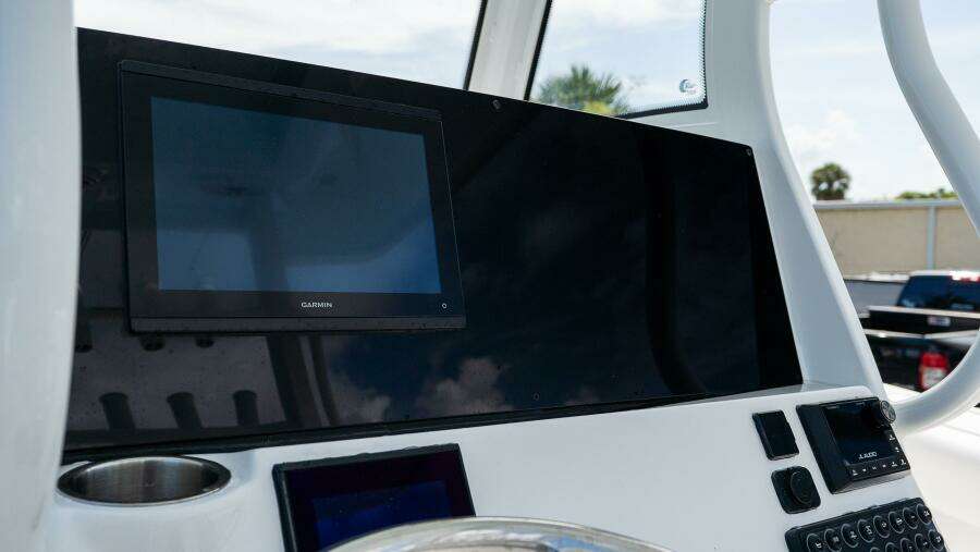 282 CC Adventure 28ft Tidewater Yacht For Sale