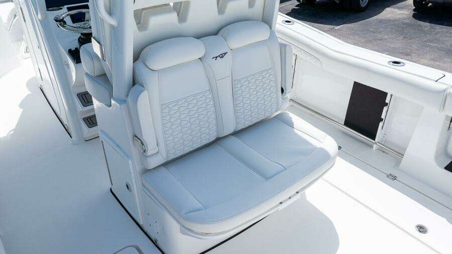 282 CC Adventure 28ft Tidewater Yacht For Sale