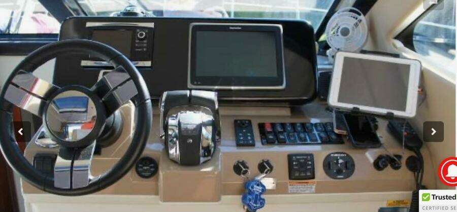 37ft Carver Yacht For Sale