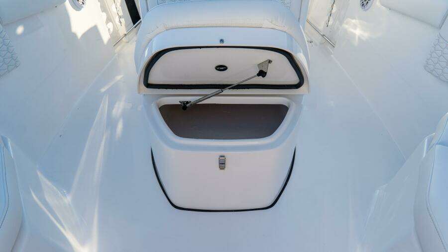 272 CC Adventure 27ft Tidewater Yacht For Sale