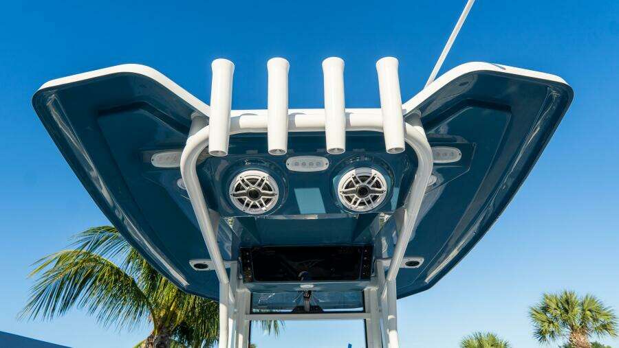 272 CC Adventure 27ft Tidewater Yacht For Sale