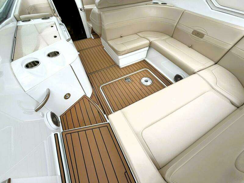 TIME OFF 31ft Formula Yacht For Sale