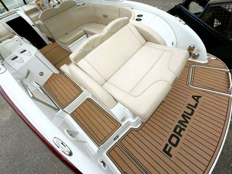 TIME OFF 31ft Formula Yacht For Sale