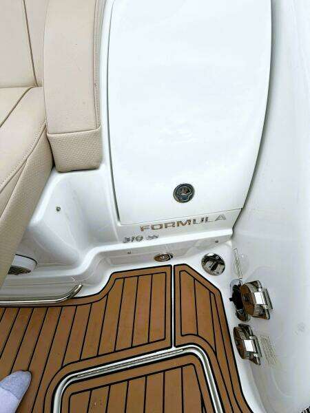 TIME OFF 31ft Formula Yacht For Sale