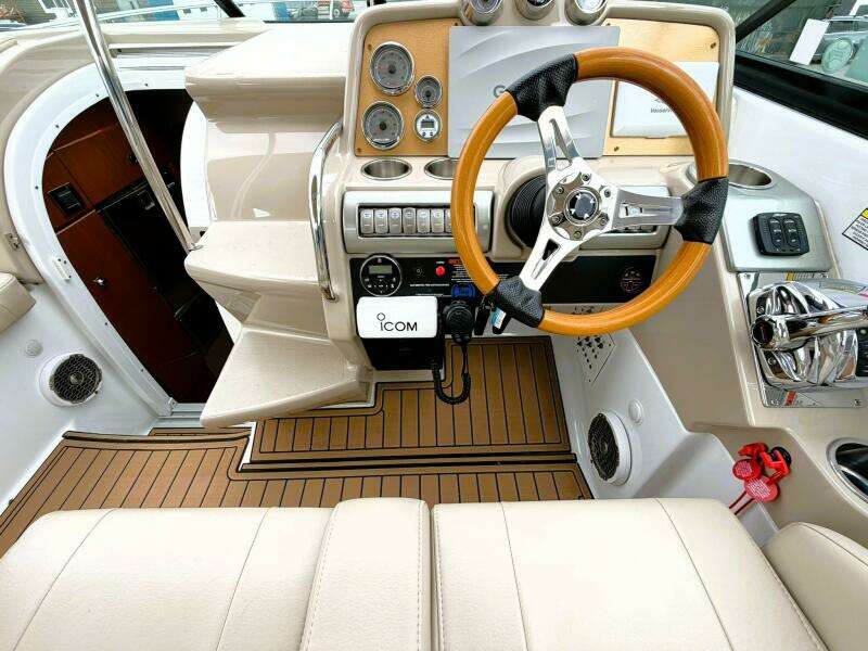 TIME OFF 31ft Formula Yacht For Sale