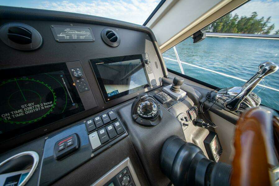 Noble One 50ft Riviera Yacht For Sale