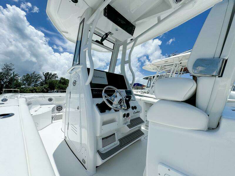 272 CC Adventure 27ft Tidewater Yacht For Sale