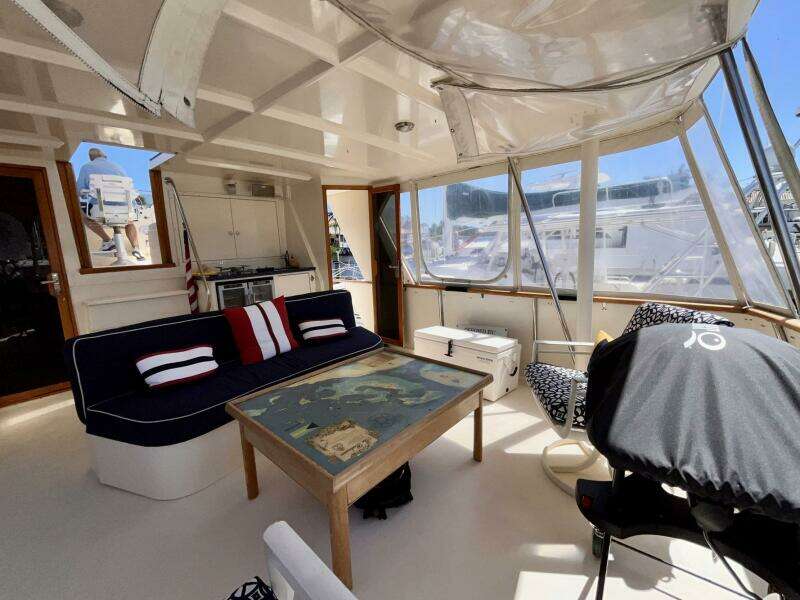 Rubber Ducky 48ft Hatteras Yacht For Sale