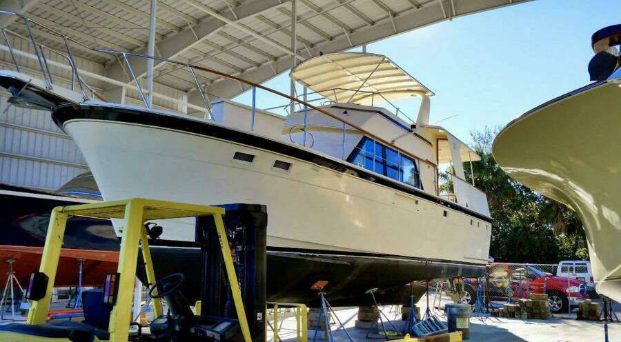 48ft Hatteras Yacht For Sale