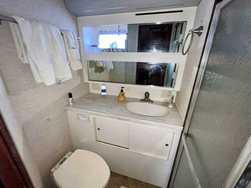 Rubber Ducky 48ft Hatteras Yacht For Sale