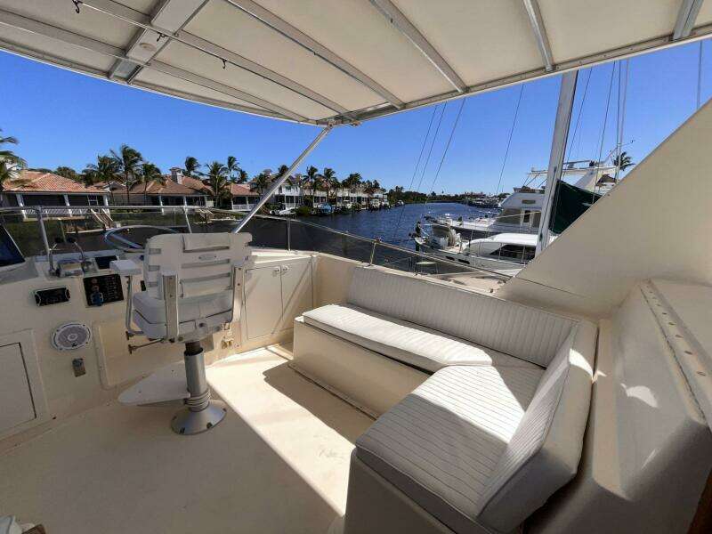 Rubber Ducky 48ft Hatteras Yacht For Sale