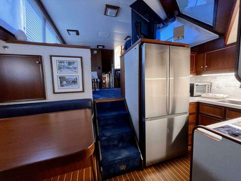Rubber Ducky 48ft Hatteras Yacht For Sale