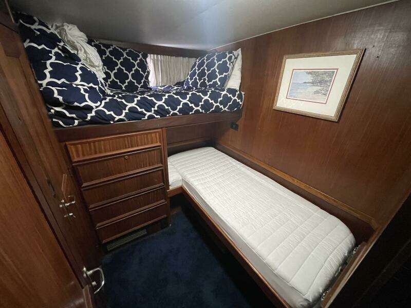 Rubber Ducky 48ft Hatteras Yacht For Sale