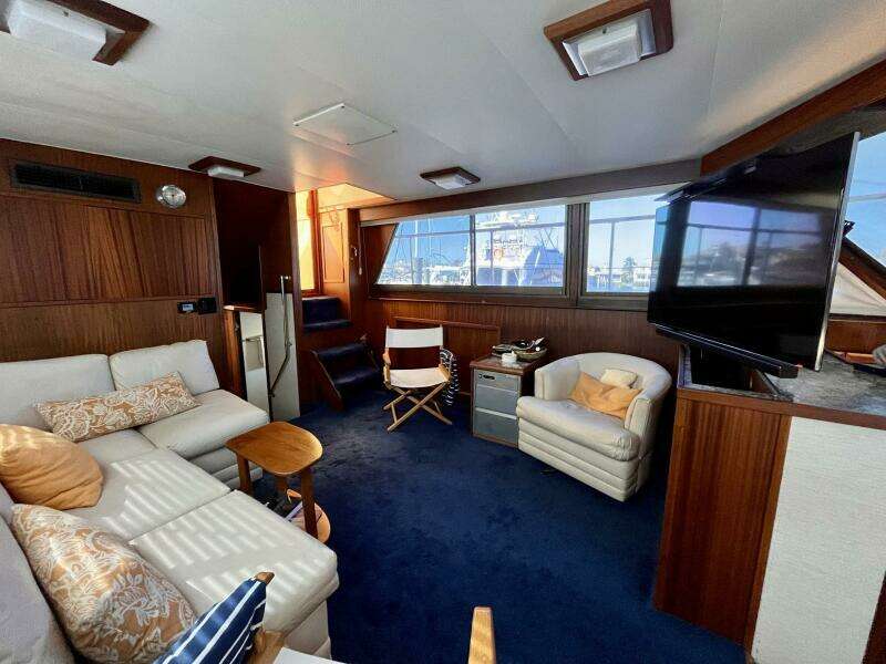 48ft Hatteras Yacht For Sale