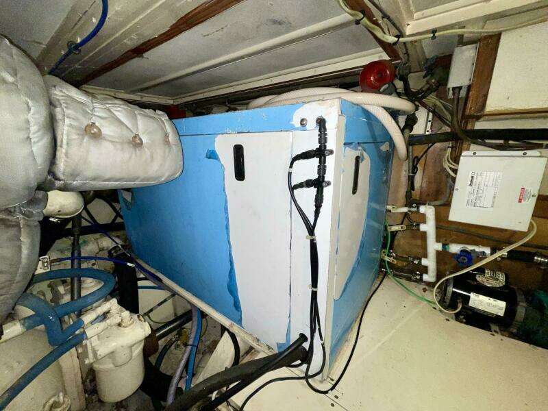 48ft Hatteras Yacht For Sale