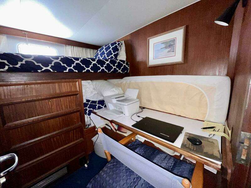 Rubber Ducky 48ft Hatteras Yacht For Sale