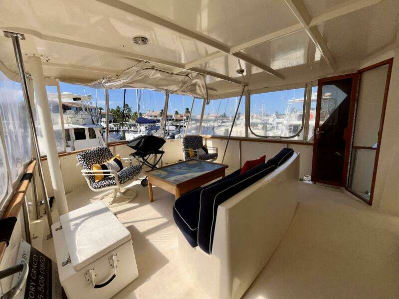 48ft Hatteras Yacht For Sale