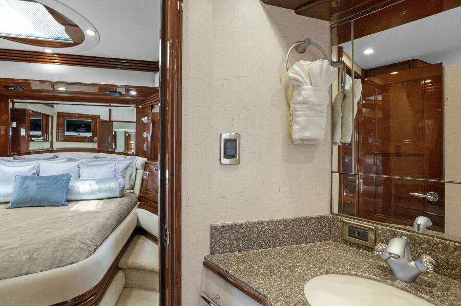 HER ENDEAVOUR 69ft Marquis Yacht For Sale