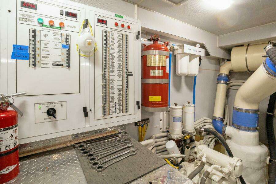 HER ENDEAVOUR 69ft Marquis Yacht For Sale