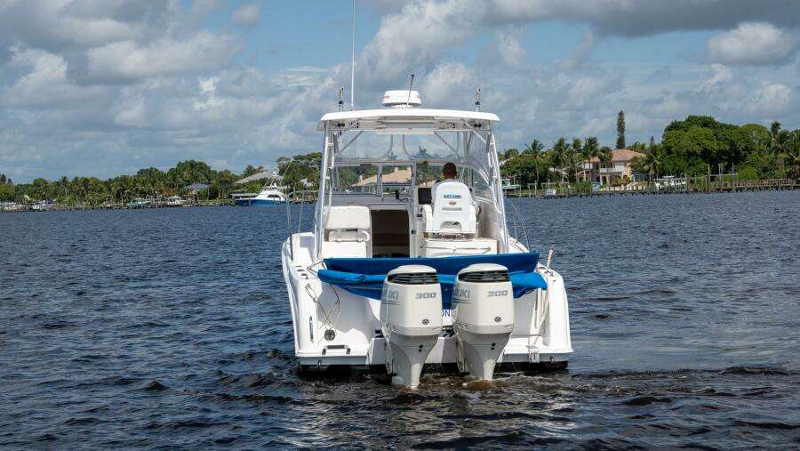 Just 4 Fun 32ft Pro Line Yacht For Sale